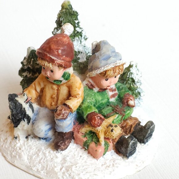 ADORABLE Little Boys Christmas Figurine Little boys in Toques - Picture 2 of 6